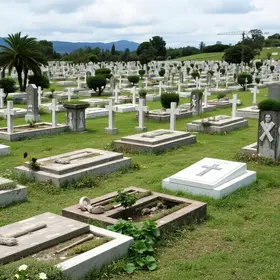 exumações no Cemitério Cambiri